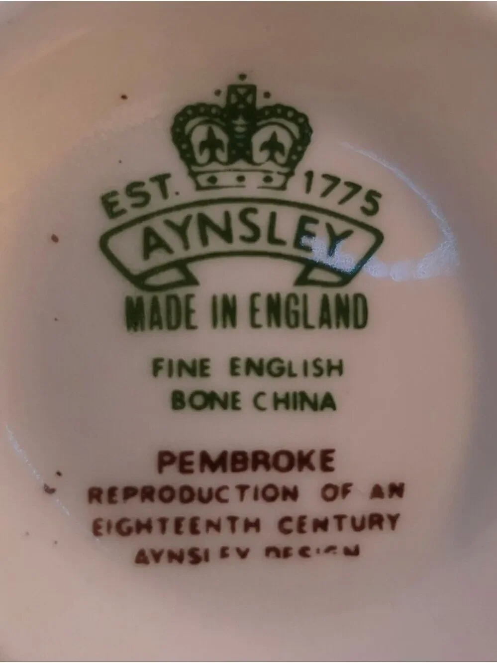 AYNSLEY - White Porcelain Creamer with 24K Gold Trim and Hand-Painted Bird
